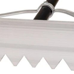 Razor Back Lute Rake -Outdoor Garden Store 63133 3