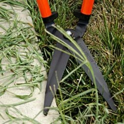 Bahco Long Handled Lawn Shear With Horizontal Cutting Blades 9 Bahco Long Handled Lawn Shear With Horizontal Cutting Blades -Outdoor Garden Store p74 3